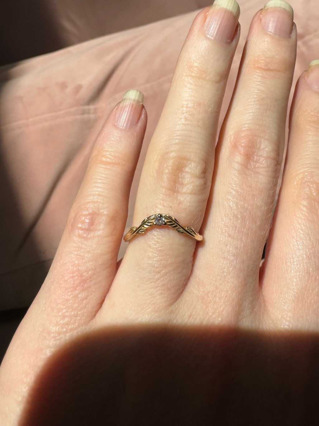 Unique 14k Solid Gold Ring Leaf Vine Curved Band With Lab Alexandrite